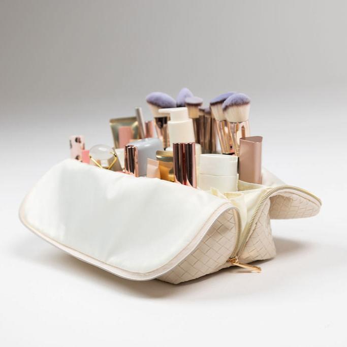 The Beauty Bag in Ivory